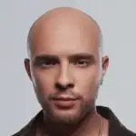 Лысый на фото 👨🦲